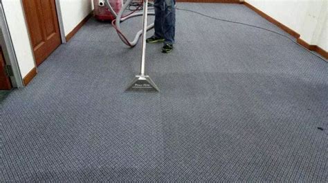 HOT WATER EXTRACTION CARPET CLEANING - OVERINSIDER