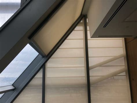 Рулонные шторы AlumTension для наклонных и горизонтальных окон ...