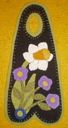 23 DIY Felt Door Knob Hangers Ideas Penny Rug Patterns Penny Rug