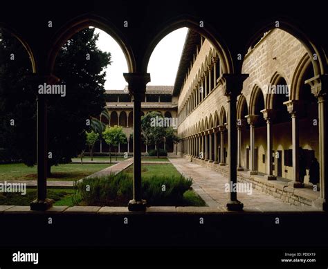 El Real Monasterio de Santa María de Pedralbes Fundada en el siglo 14