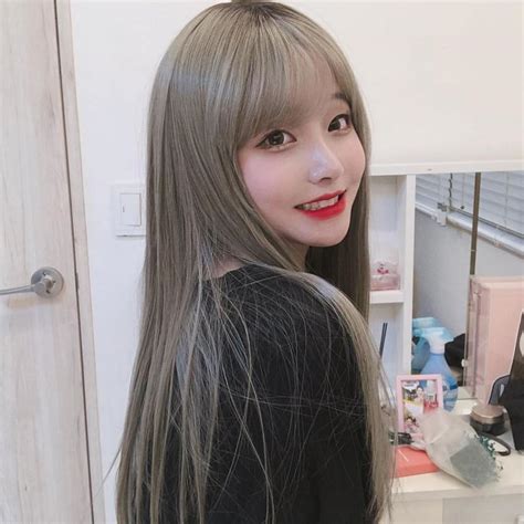 Okayuu77 Menina Coreana Tipo De Cabelo Cabelo Prateado