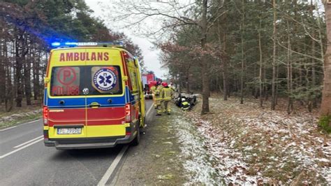 Wypadek między Brennem a Zaborówcem Po dachowaniu kierowca zniknął