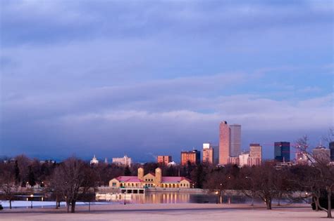 Premium Photo | Denver skyline at sunrise in the winter.