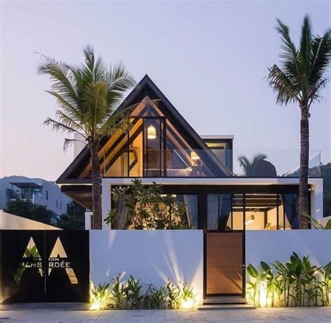 Pin By Al Jean On A DREAM HOUSE OF MINE Tropical House Design Facade