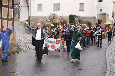 Memmelsdorf In Unterfranken Trotzt Dem Regen