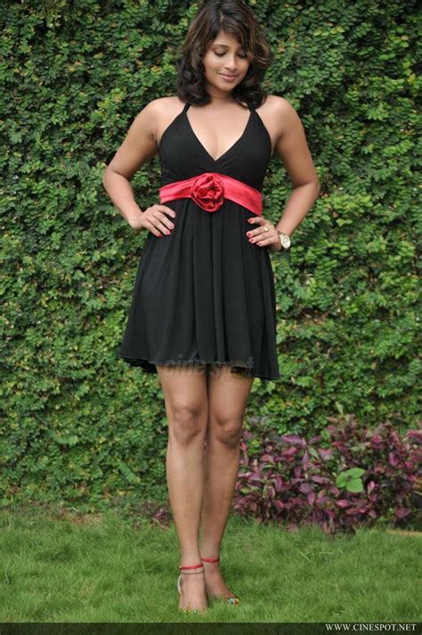 Sri Lankan Hot Actress And Models Nadeesha Hemamali