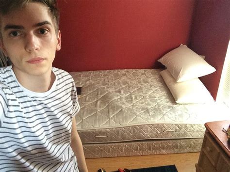 Drew Gooden In Hot Dads I Have No Friends Guys