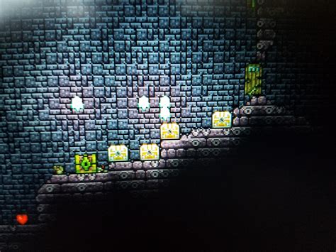 4 dungeon chests next to each other : Terraria