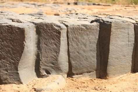 natures geometry  visit   columnar basalt  rockpost