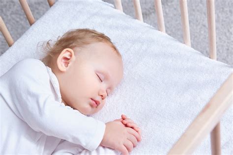 5 tips to Create a Cozy and Relaxing Bedtime Routine for Baby ...