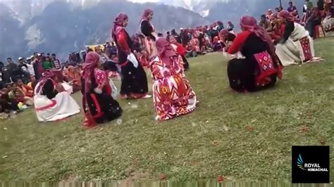 Pahari Nati Dance Video सुंदर पहाड़ी नाटी कुल्लू हिमाचल प्रदेश