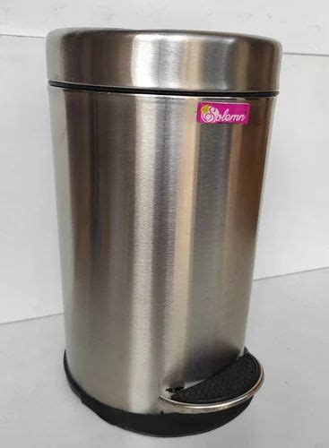 Silver Stainless Steel Pedal Dustbin Size X Inch Dia X H