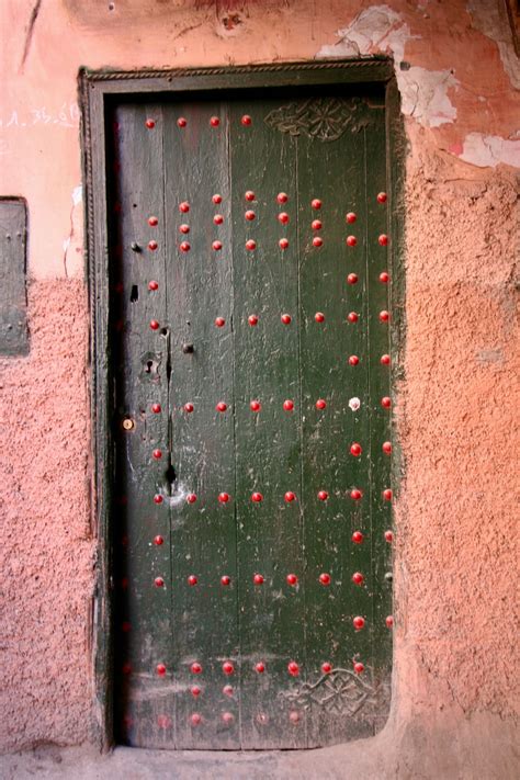 Marrakesh, scenes from the streets of the Red City – Notes from Camelid