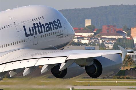 Airbus A380: Maximum Take-Off Weight (MTOW) 575,000 kg...