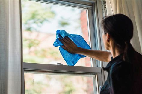 6 Tips for Keeping Windows Clean - Diamond State Glass | Glass Company ...