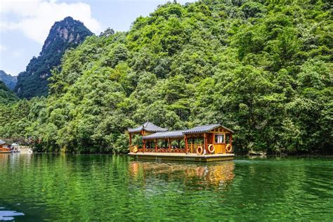 Baofeng Lake Zhangjiajie China Editorial Stock Photo Image Of Nature