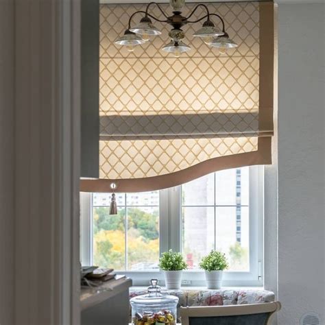 Римские шторы - прекрасное оформление для окна на кухне! Их главные ...