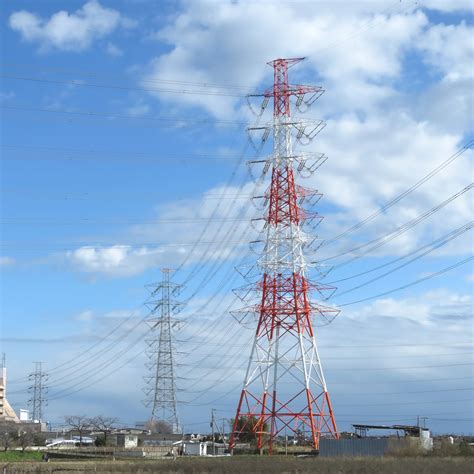 275kv 秦浜線紅白鉄塔と154kv 西厚木線ドナウ型鉄塔