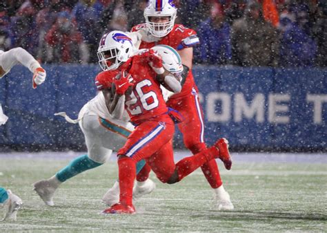 Fantasy Half PPR Rankings Week 16 Devin Singletary Rachaad White