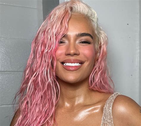 As Belezas Favoritas Do Vma 2023 Dia De Beauté Em 2024 Cabelo Rosa