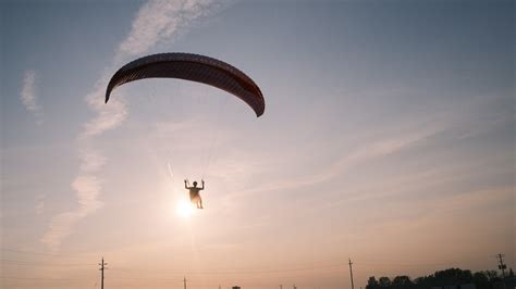 Paragliding Lessons • Paragliding Ontario Flight School Shop Service Center