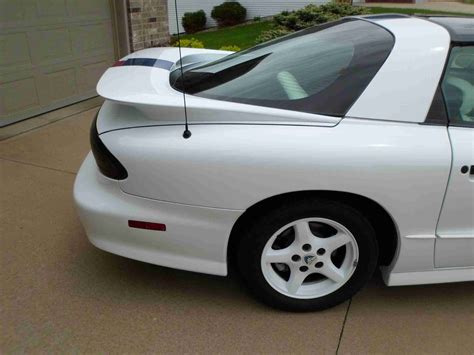 Pontiac Trans Am - Cars-On-Line.com