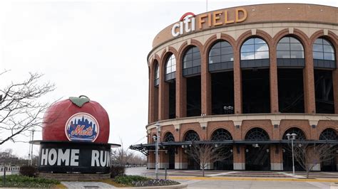 Mets To Debut On Uniform Ad For Sponsor At Home Opener Newsday