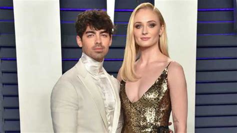 Joe Jonas Gushes Over ‘show Stopping Wife Sophie Turner As She Posts Gorgeous New Selfies