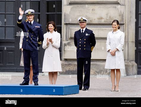 K Nig Carl Gustaf K Nigin Silvia Kronprinzessin Victoria Und