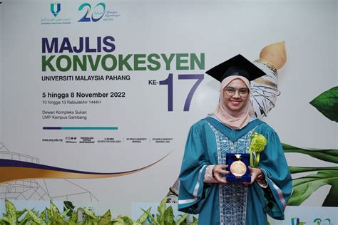 Nur Harizah Dan Chew Yee Ping Terima Anugerah Emas Universiti Umpsa News