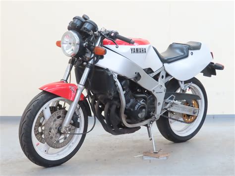 特別出品 ヤマハ Fzr400r 動画有 ローン可 車検残有 1wg ストリートファイター ネイキッド仕様 400cc 4気筒 Yamaha