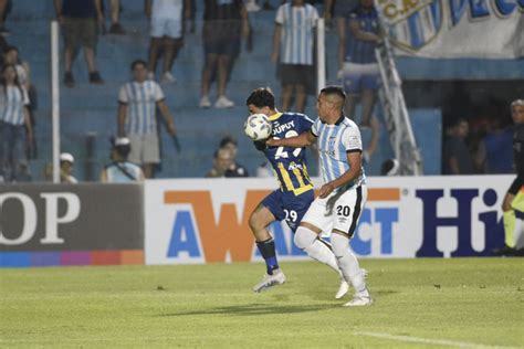 Central estrenó el título de campeón con un empate en Tucumán