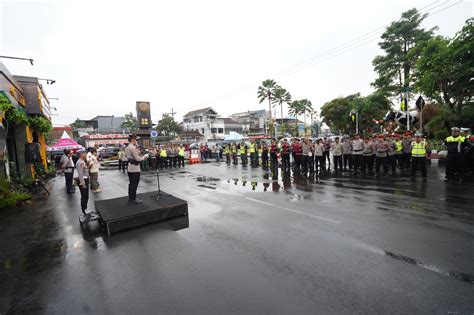 Sambut Wisatawan Kapolres Batu Akbp Oskar 499 Personil Gabungan Siap