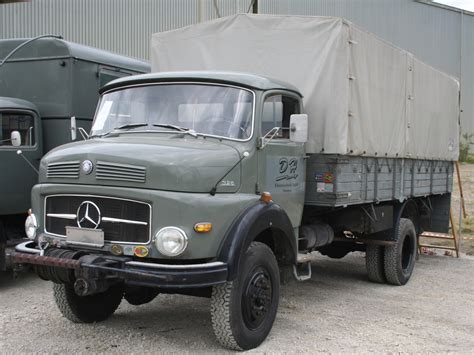 Mercedes Benz LA 328 - Bildersammlung von Christof Rezbach