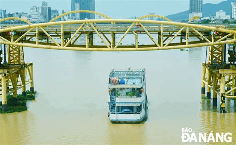 Nguyen Van Troi pedestrian bridge to serve night tourism - Da Nang ...