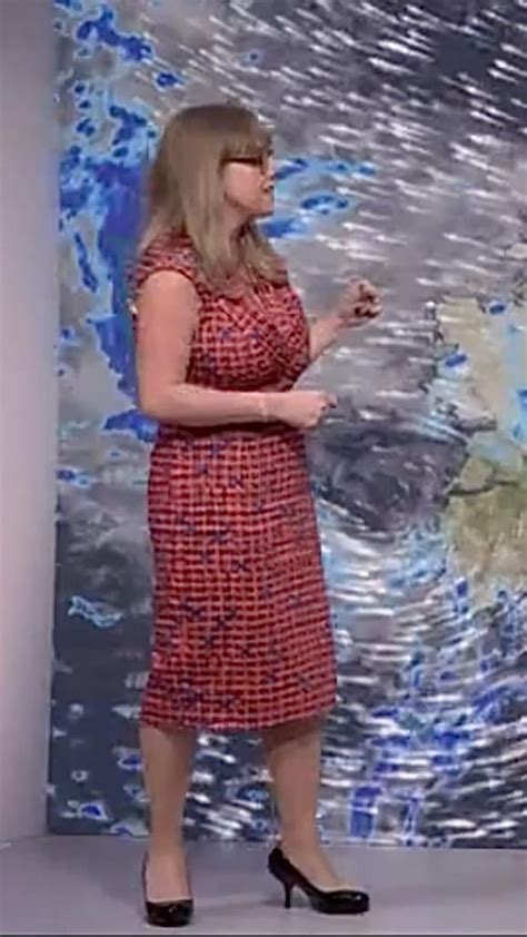 Uk Weather Presenter Kate Kinsella Rcurvynewswomen