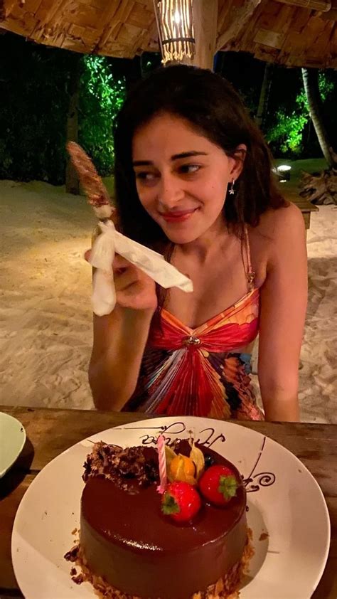 Ananya Panday S Birthday Vacation In Maldives