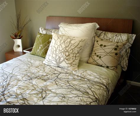 Forest Green Bedroom Image & Photo (Free Trial) | Bigstock