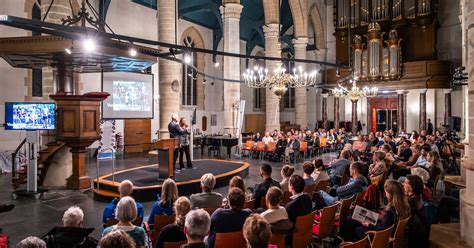 Ondanks Kloof Tussen Oud En Nieuw Verwelkomt Weesp Honderden Nieuwe