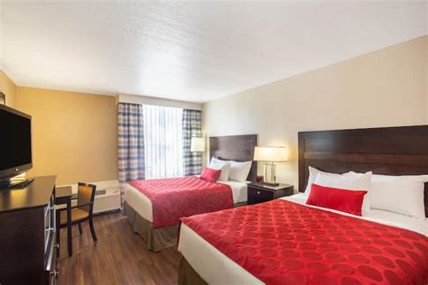 Ramada by Wyndham Venice Hotel Venezia | Venice, FL Hotels