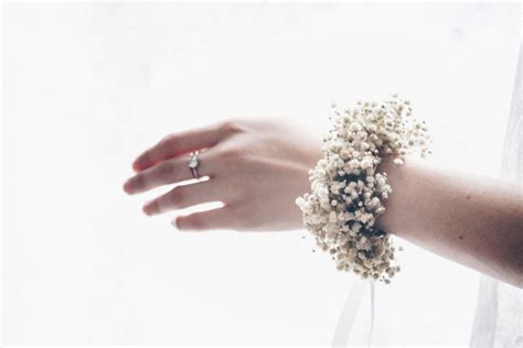 Schleierkraut Handgelenk Corsage Trockenblumen Hochzeit Etsy Schweiz