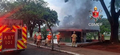 Quiosque Pega Fogo No Setor De Autarquias Sul Acorda Df