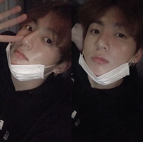 ปักพินโดย Trblmon ใน Jungkook ภาพสาวน่ารัก ท่าโพสนางแบบ คิมแทฮยอง