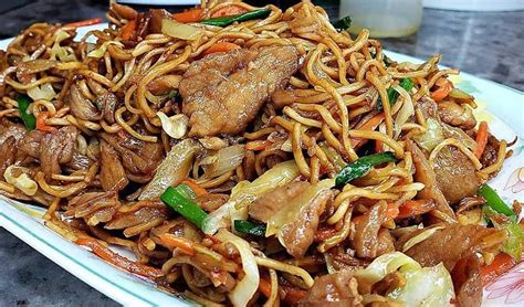 Chicken Chow Mein with the Best Chow Mein Sauce – The Essential: World ...