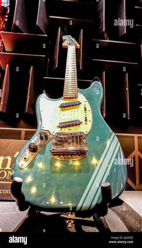 Kurt Cobain S Fender Mustang Competition Lake Placid Blue Finish