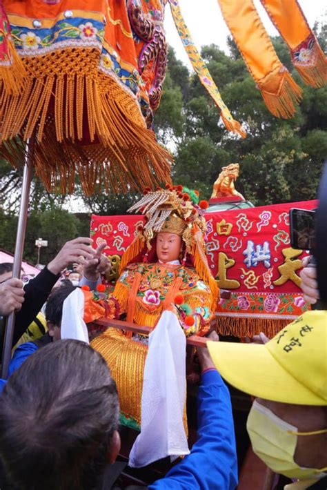 拱天宮媽祖進香返抵白沙屯 信眾擠爆迎回鑾 影 生活 中央社 Cna