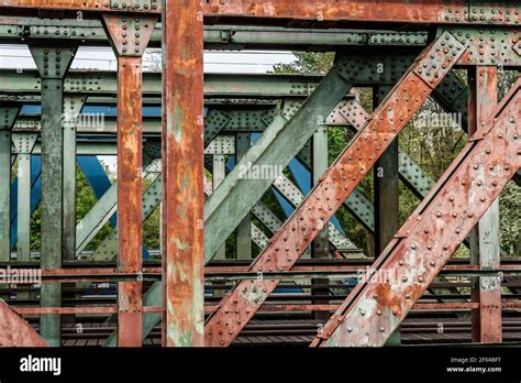 Steel Truss Girders Hi Res Stock Photography And Images Alamy