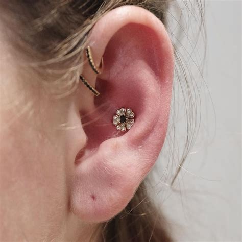 See This Instagram Photo By Maria Tash • 579 Likes Ear Piercings Huggies Earrings Piercings