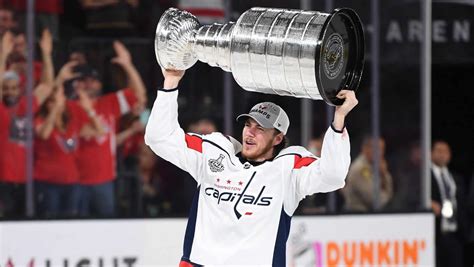 T. J Oshie: [2025 Update], Net Worth, Wife & Contract - Players Bio