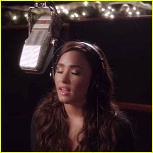 Demi Lovato Shares Her Rendition of Her Favorite Holiday Song – ‘Silent ...